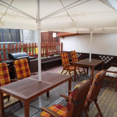 Ubytovani U Maminky Guest House Lednice Bagian luar foto