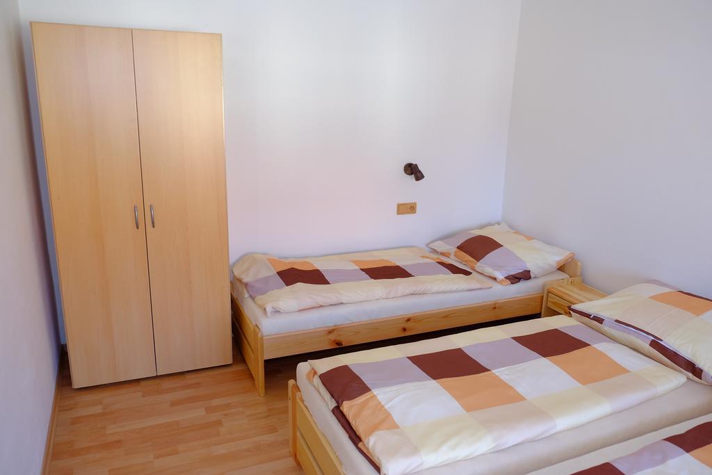 Ubytovani U Maminky Guest House Lednice Bagian luar foto