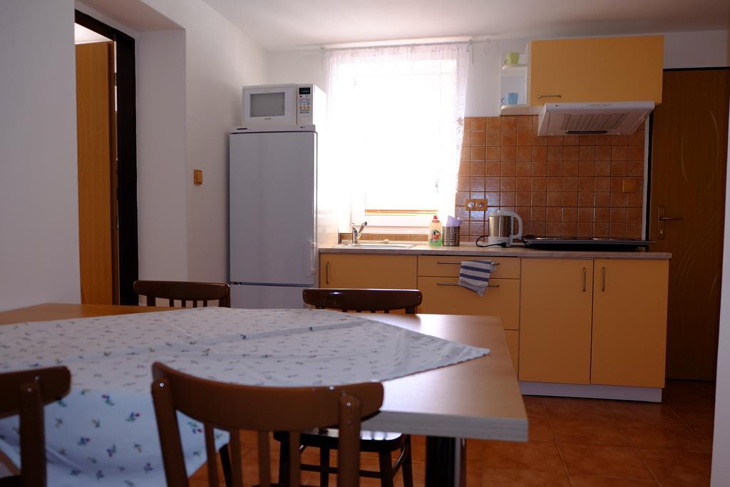 Ubytovani U Maminky Guest House Lednice Bagian luar foto